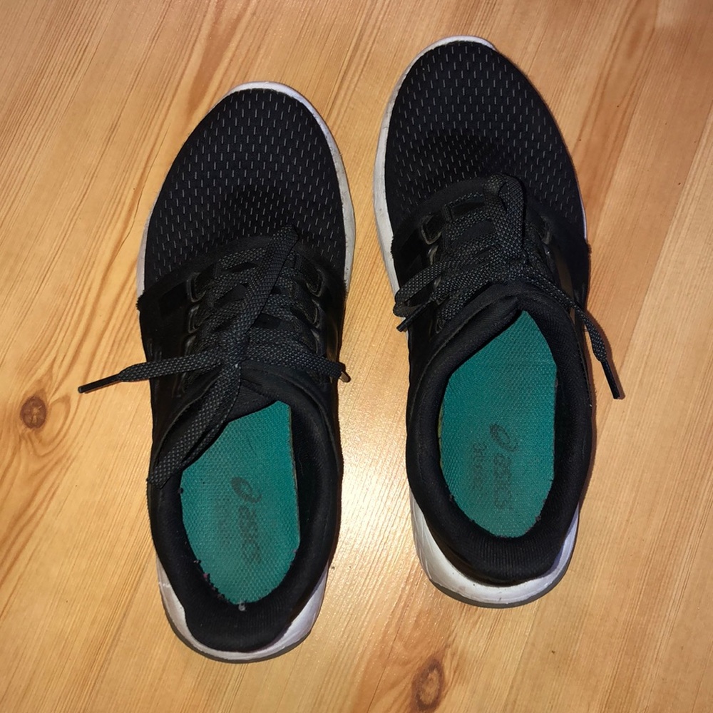 ASICS Running Shoes! - Picture 2 of 4